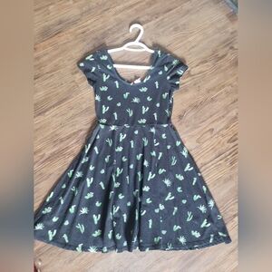 🪴BOGO FREE🪴 LIKE NEW Element Cactus Cotton Skater Dress Size S